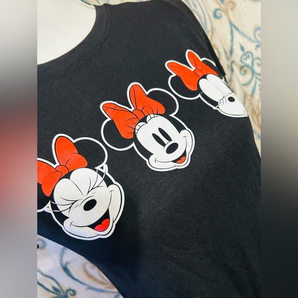 Disney Juniors Minnie Mouse Character T-Shirt Size XS - Picture 2 of 6